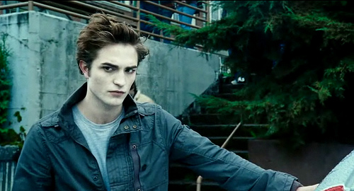 Robert Pattison as Edward Cullen 